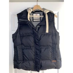 Roots Black Hooded Fall/Winter Vest